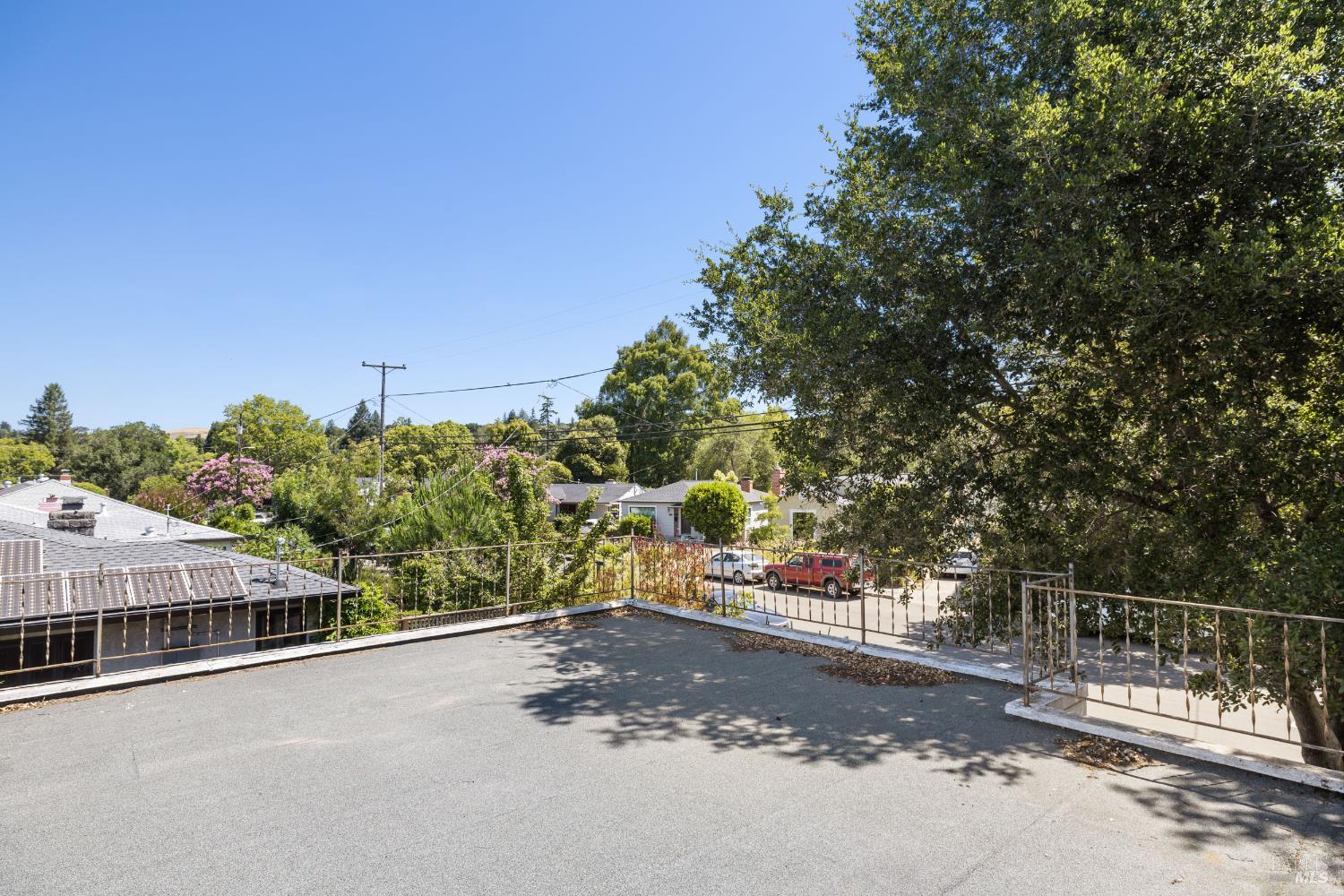 2053 Humboldt Street Santa Rosa CA 95404