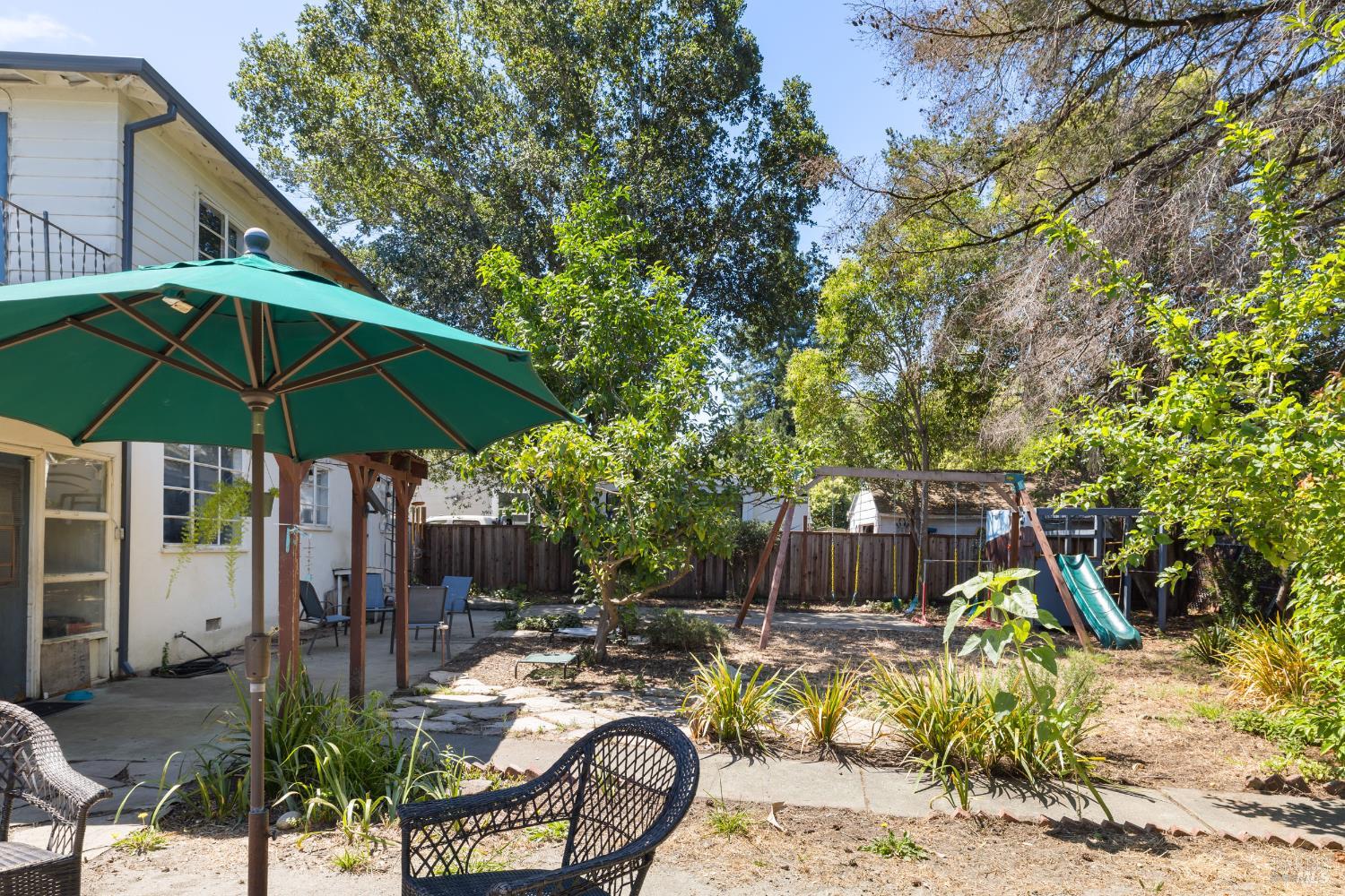 2053 Humboldt Street Santa Rosa CA 95404