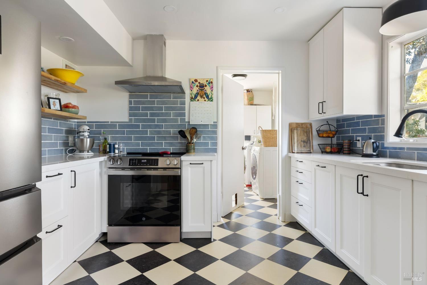 2053 Humboldt Street Santa Rosa CA 95404
