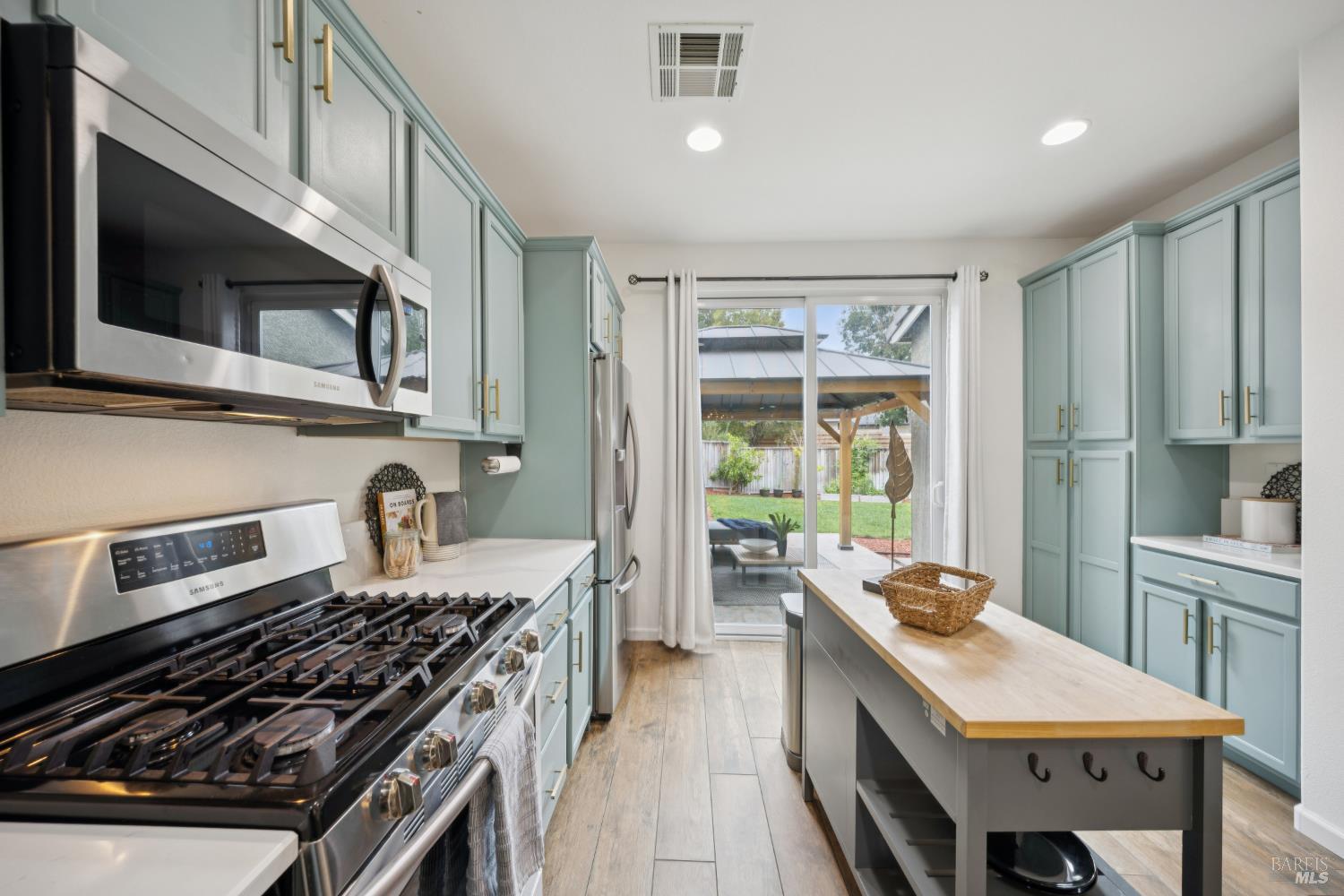 1933 Verbena Drive Santa Rosa CA 95404