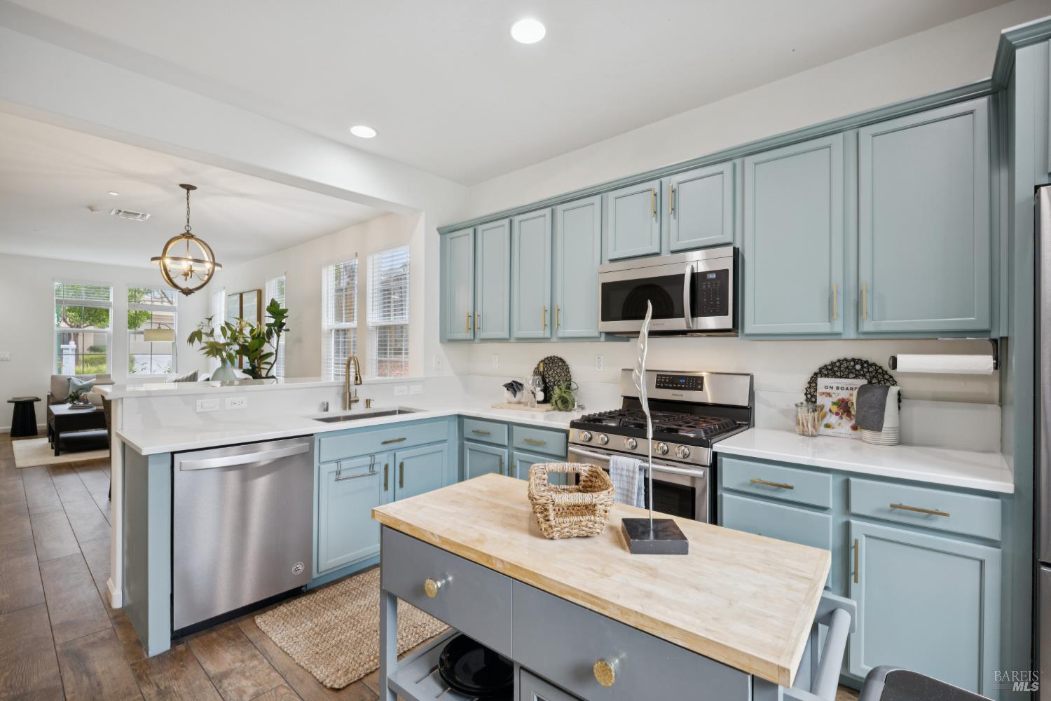 1933 Verbena Drive Santa Rosa CA 95404