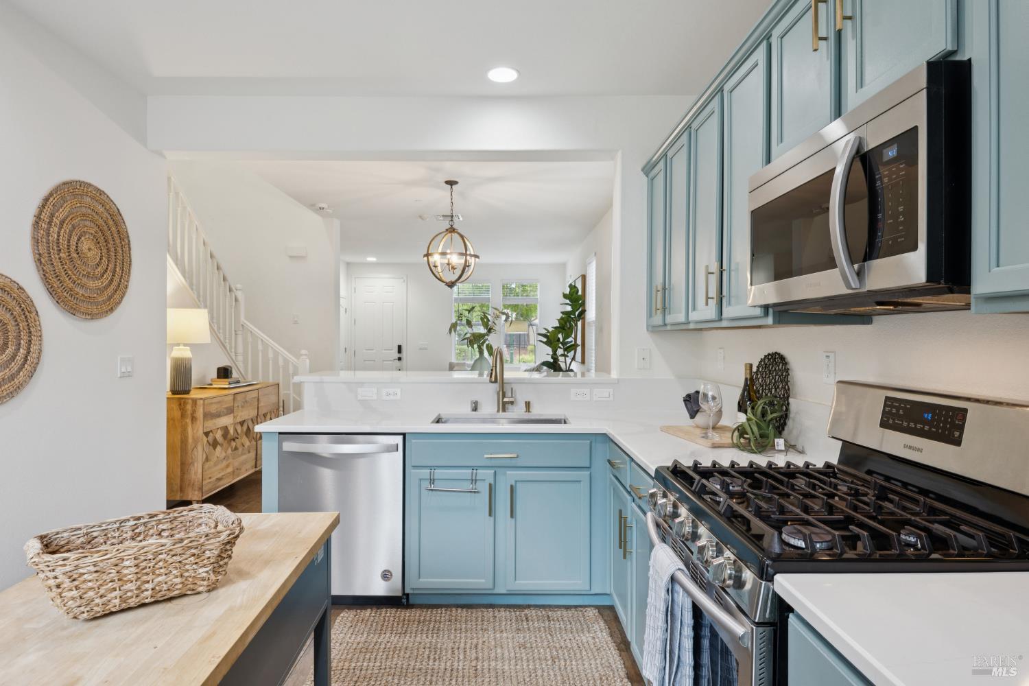 1933 Verbena Drive Santa Rosa CA 95404