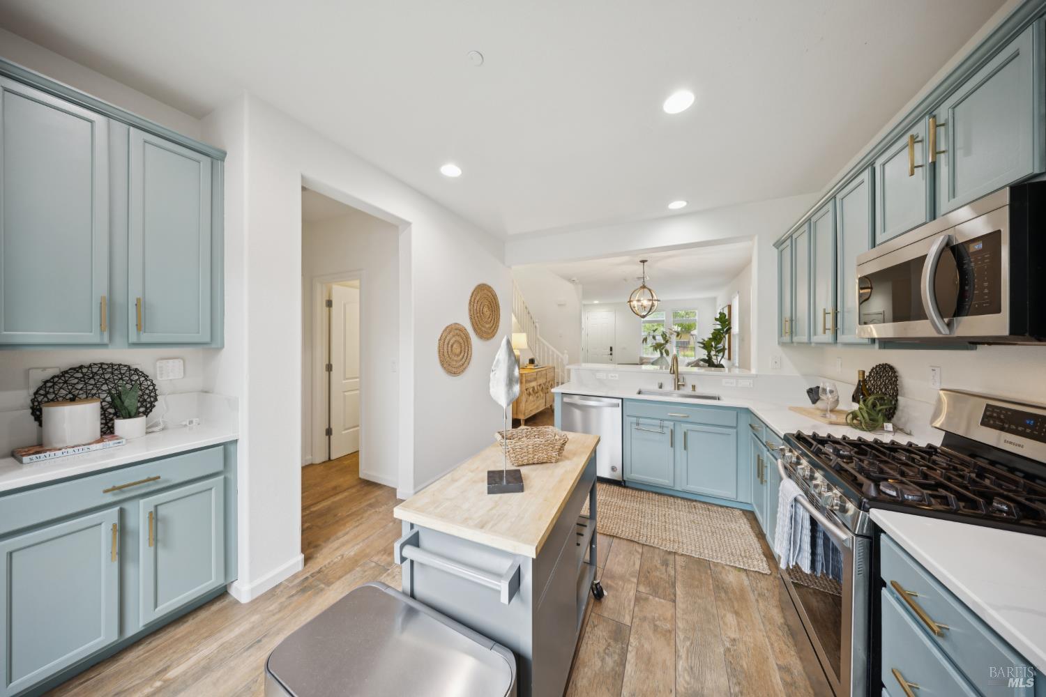 1933 Verbena Drive Santa Rosa CA 95404