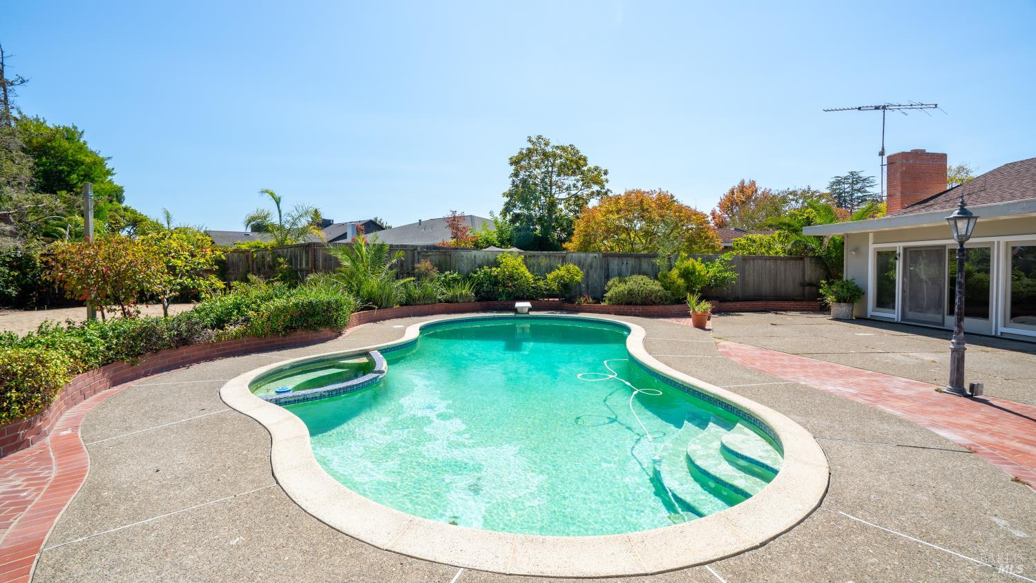 170 Riviera Drive San Rafael CA 94901