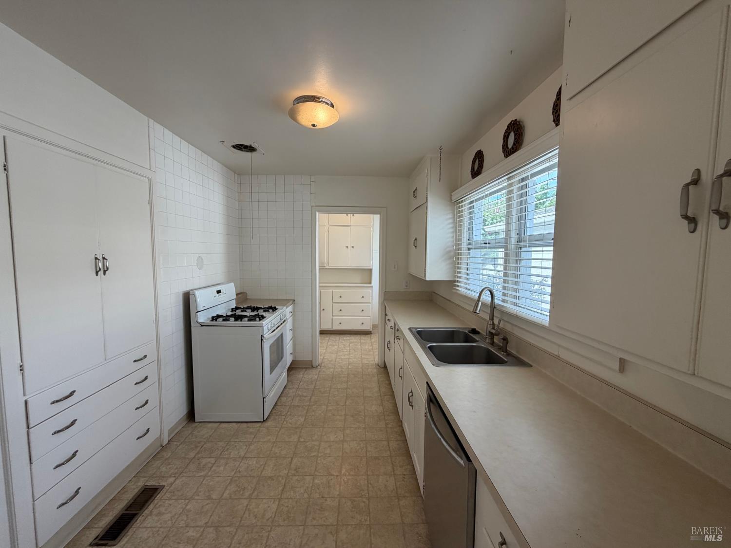531 California Street Rio Vista CA 94571