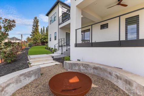 3623 Crescent Circle Santa Rosa CA 95403