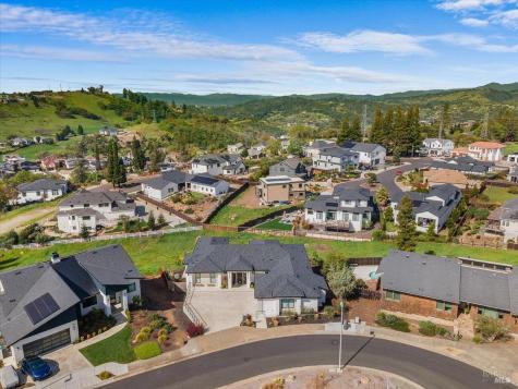 3623 Crescent Circle Santa Rosa CA 95403