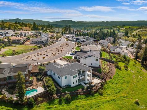 3623 Crescent Circle Santa Rosa CA 95403