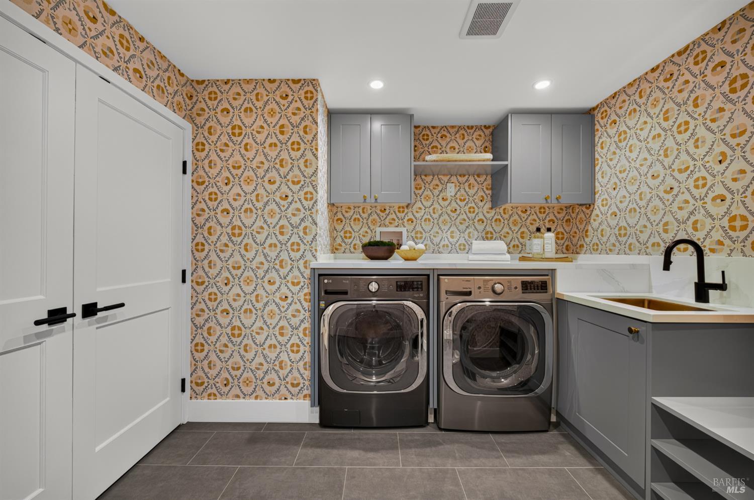 215 Laurel Grove Avenue Kentfield CA 94904