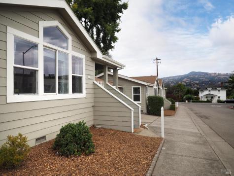 115-117 School House Lane Geyserville CA 95441