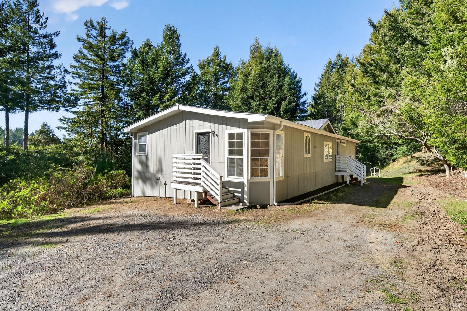 40421 Mountain View Road Manchester CA 95459