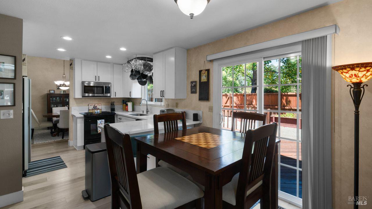 104 Furber Lane Cloverdale CA 95425