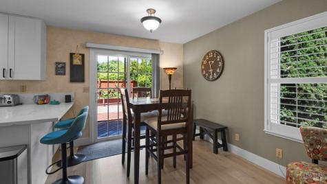 104 Furber Lane Cloverdale CA 95425