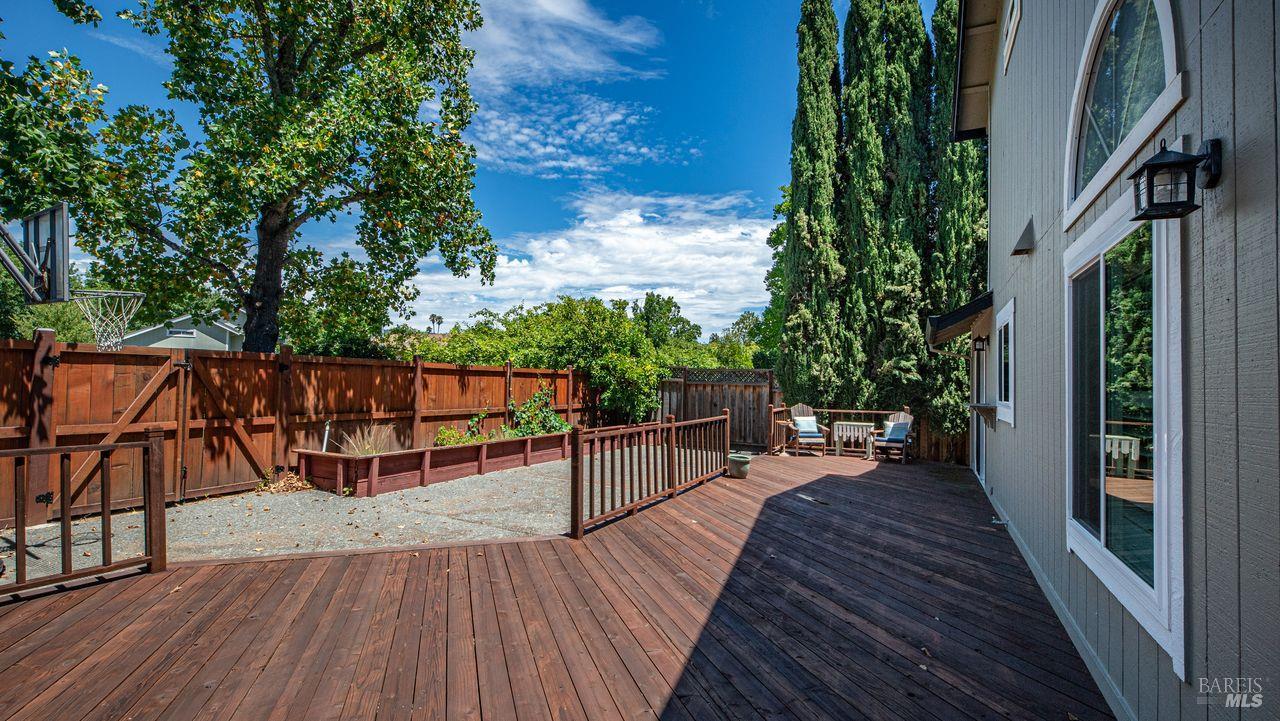 104 Furber Lane Cloverdale CA 95425