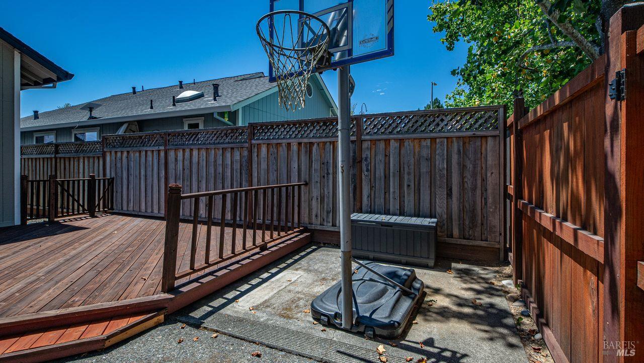104 Furber Lane Cloverdale CA 95425