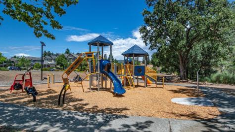 104 Furber Lane Cloverdale CA 95425