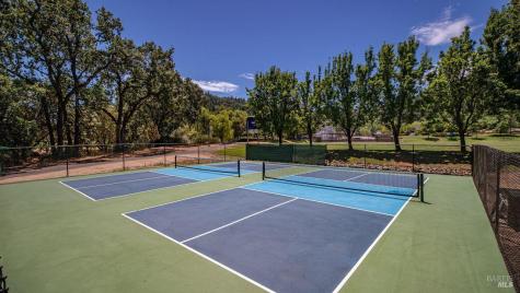 104 Furber Lane Cloverdale CA 95425