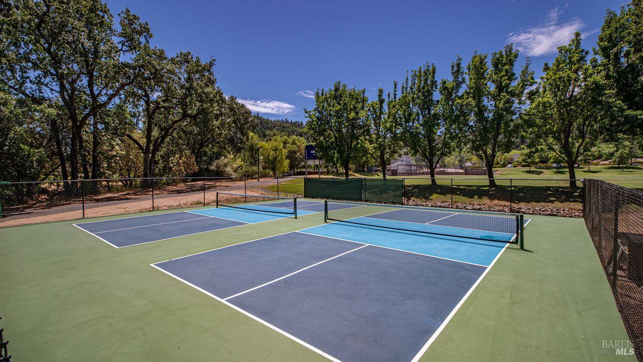 104 Furber Lane Cloverdale CA 95425