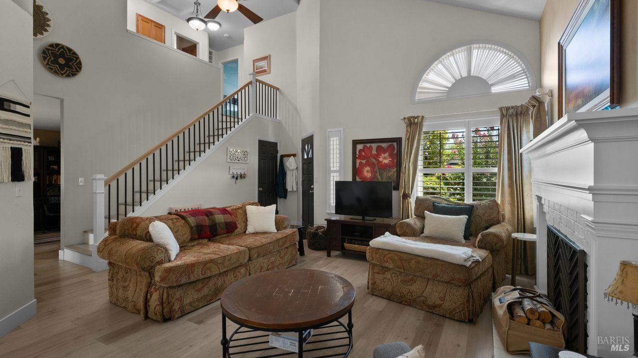 104 Furber Lane Cloverdale CA 95425