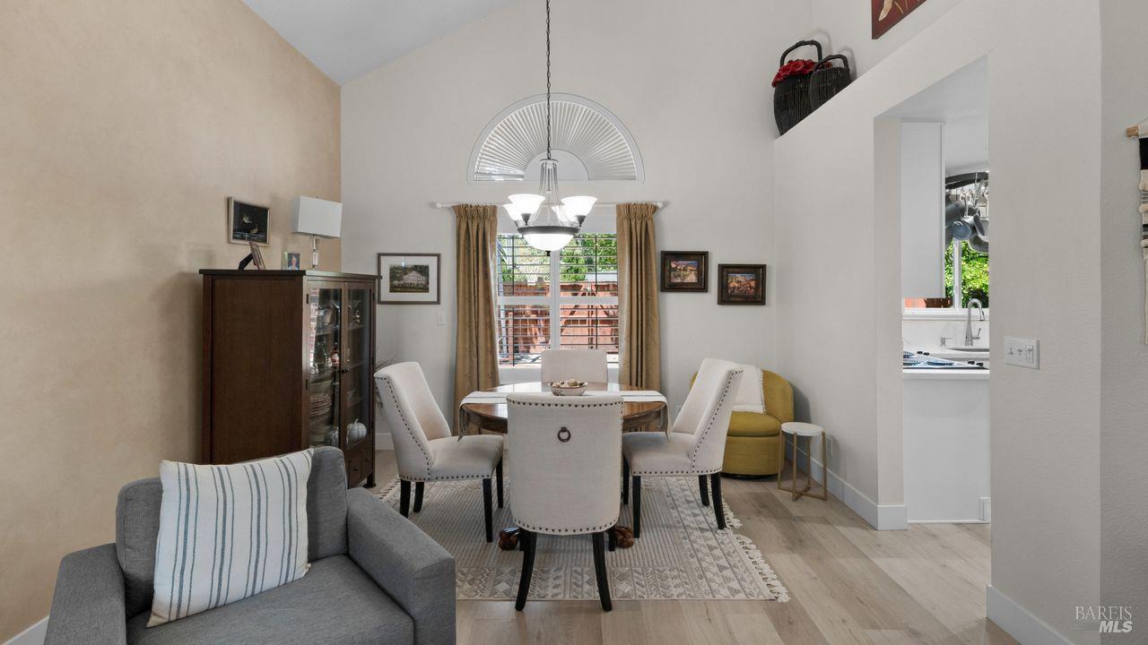 104 Furber Lane Cloverdale CA 95425