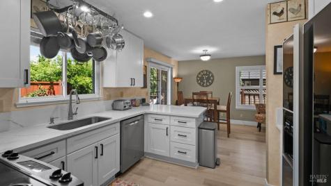 104 Furber Lane Cloverdale CA 95425