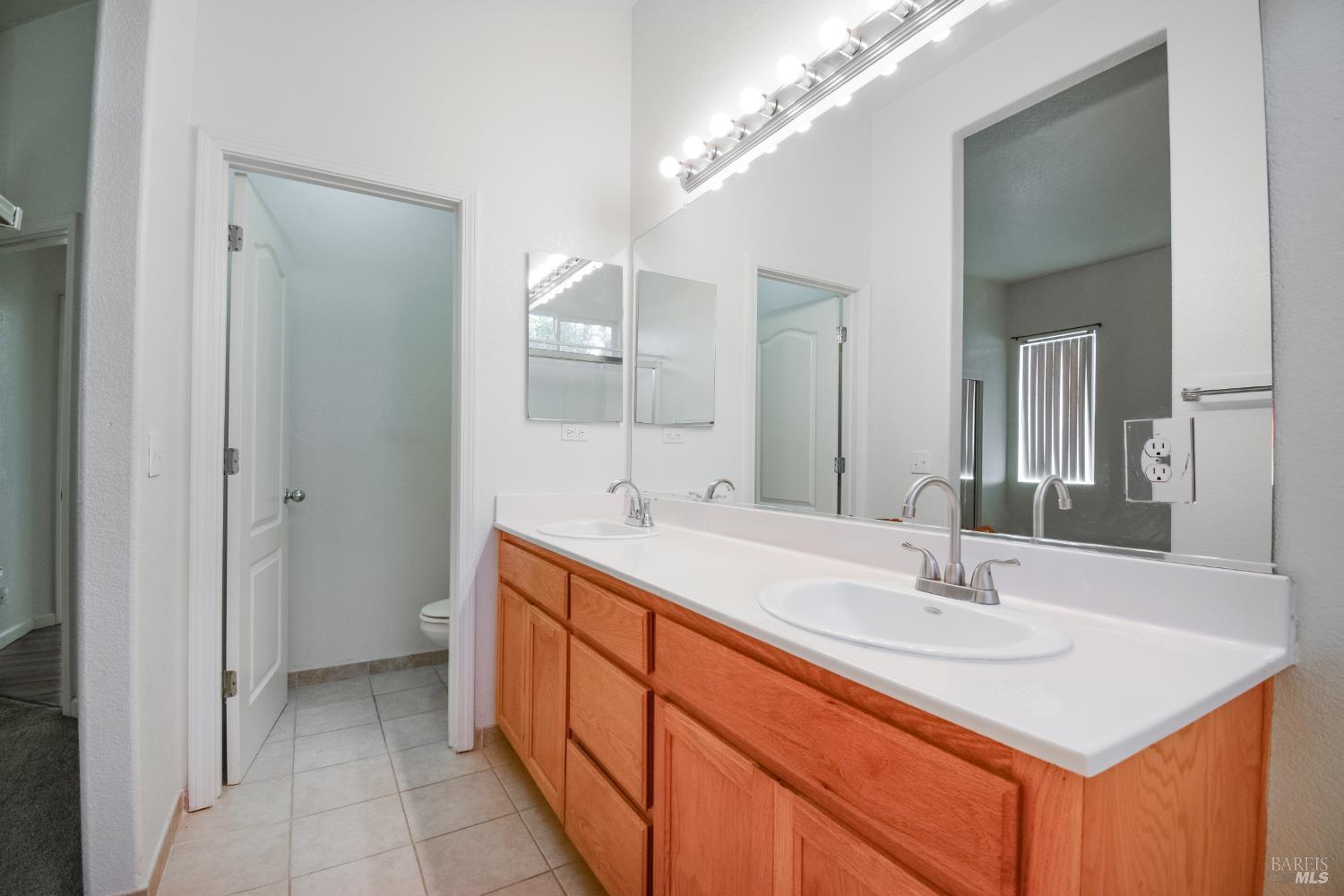 300 Rennert Way Dixon CA 95620
