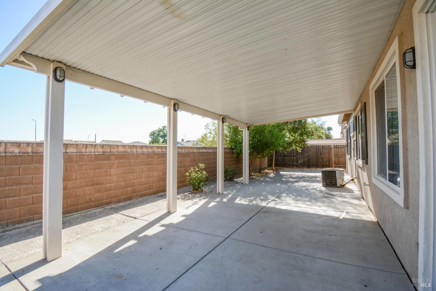 300 Rennert Way Dixon CA 95620