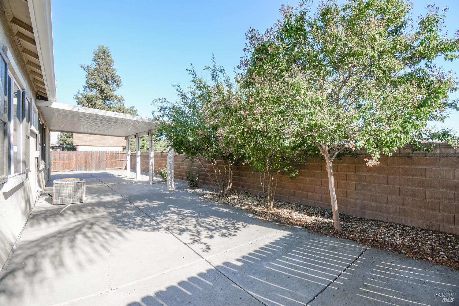 300 Rennert Way Dixon CA 95620