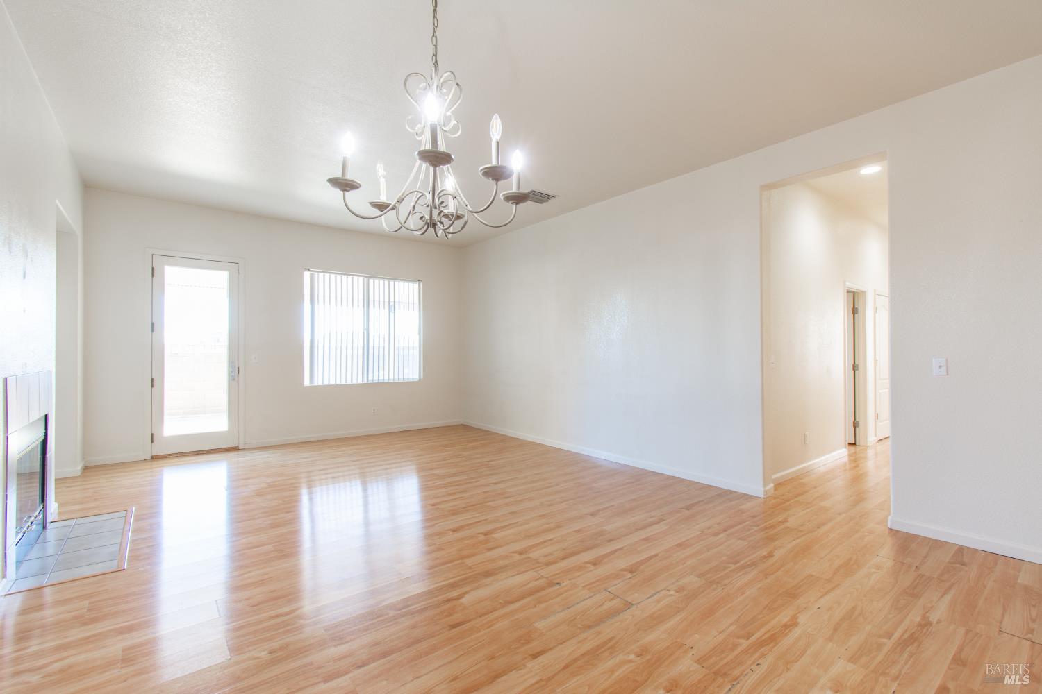 300 Rennert Way Dixon CA 95620