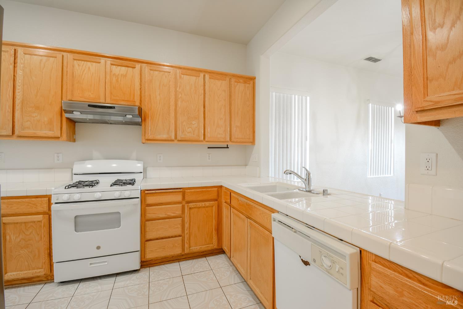 300 Rennert Way Dixon CA 95620