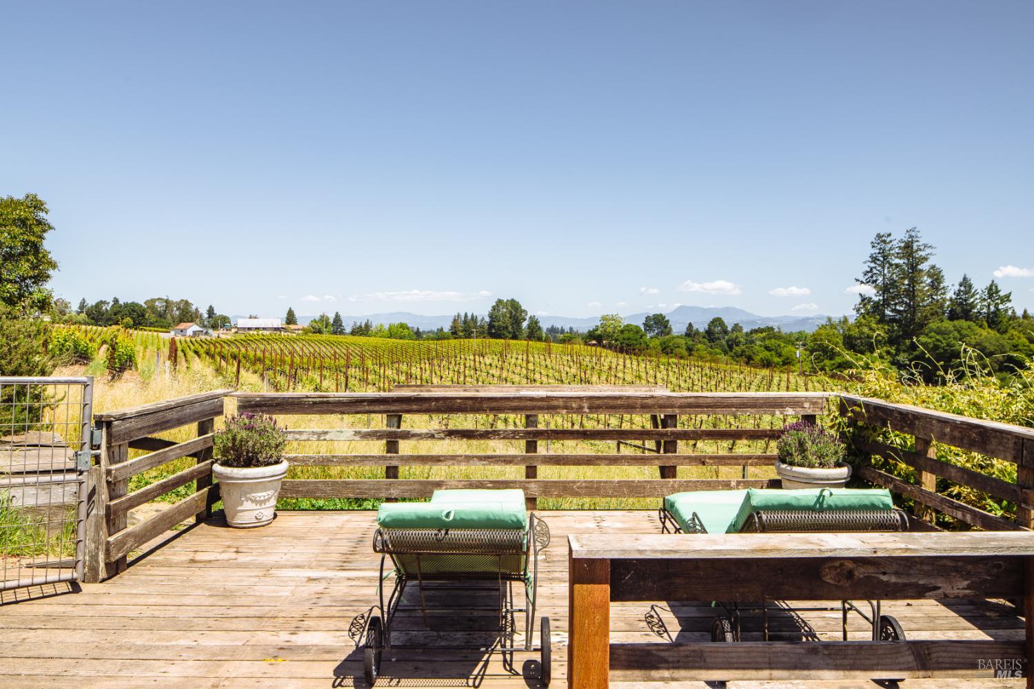 2614 Scotts Right Of Way Sebastopol CA 95472