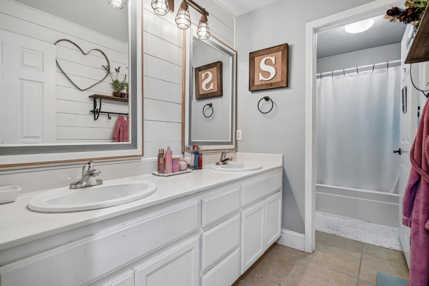1742 Duke Court Tracy CA 95377