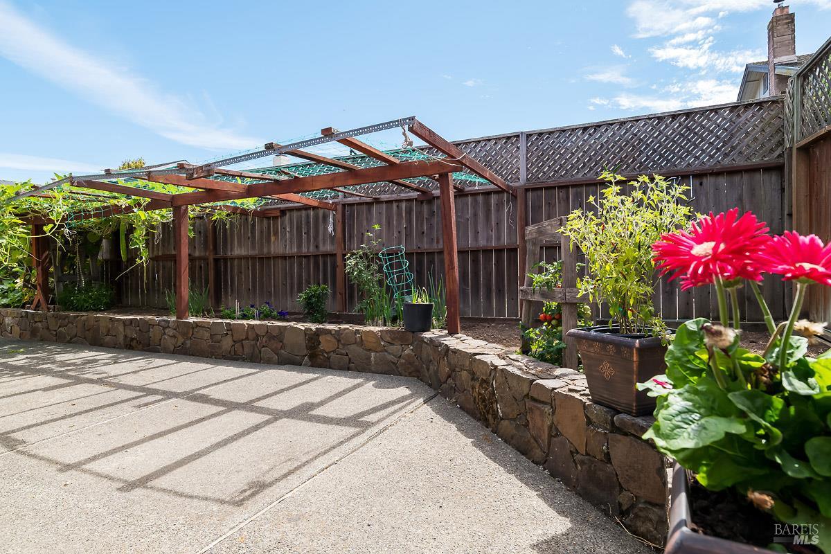 1804 Spoonbill Avenue Petaluma CA 94954