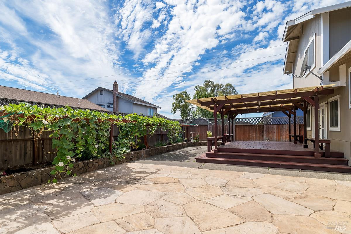 1804 Spoonbill Avenue Petaluma CA 94954