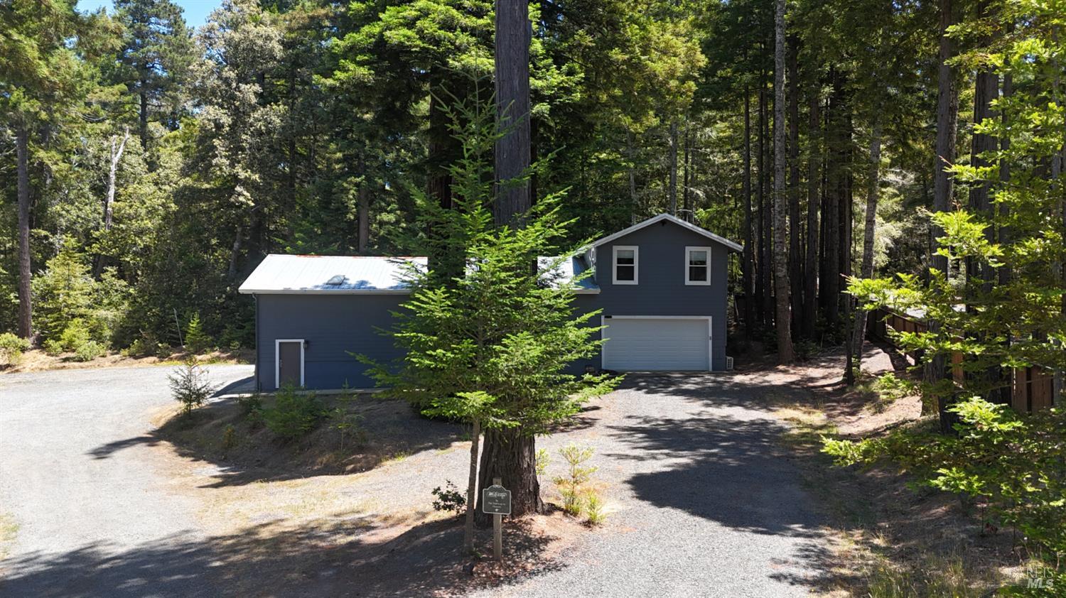 44000 Iversen Road Gualala CA 95445
