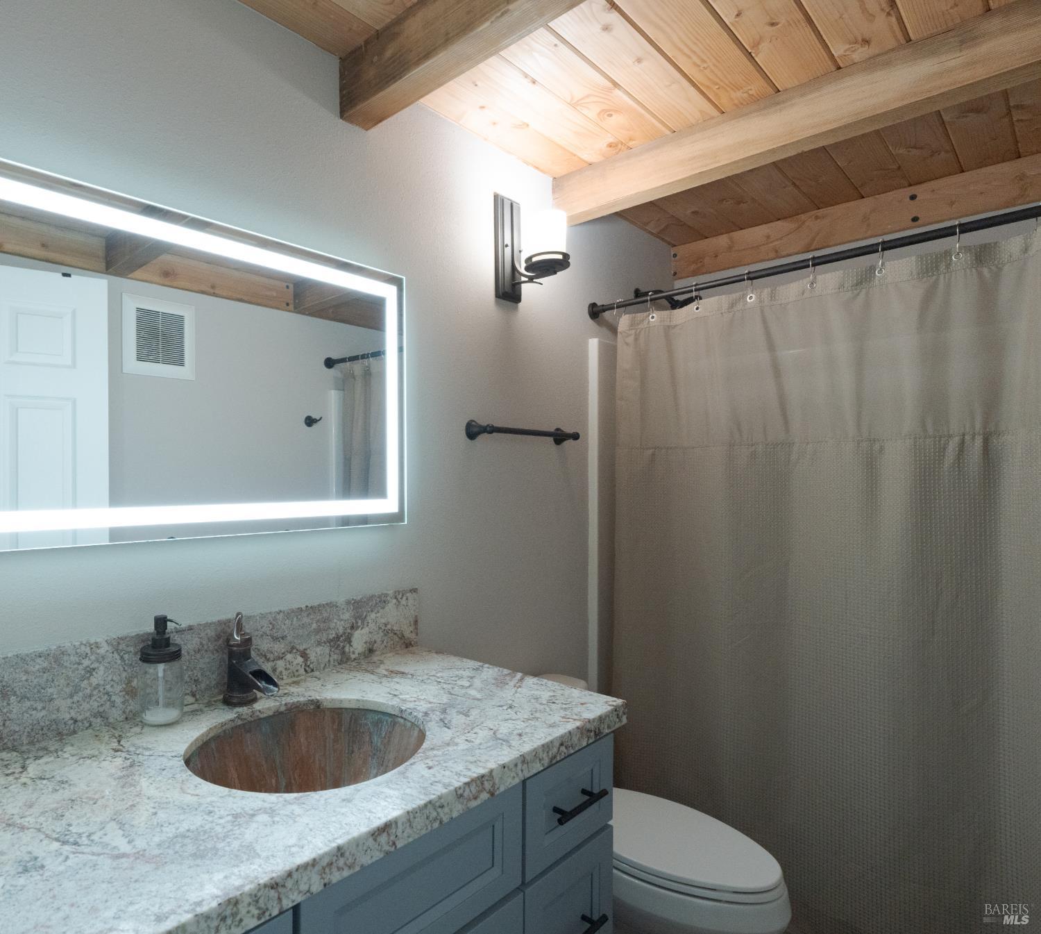 44000 Iversen Road Gualala CA 95445