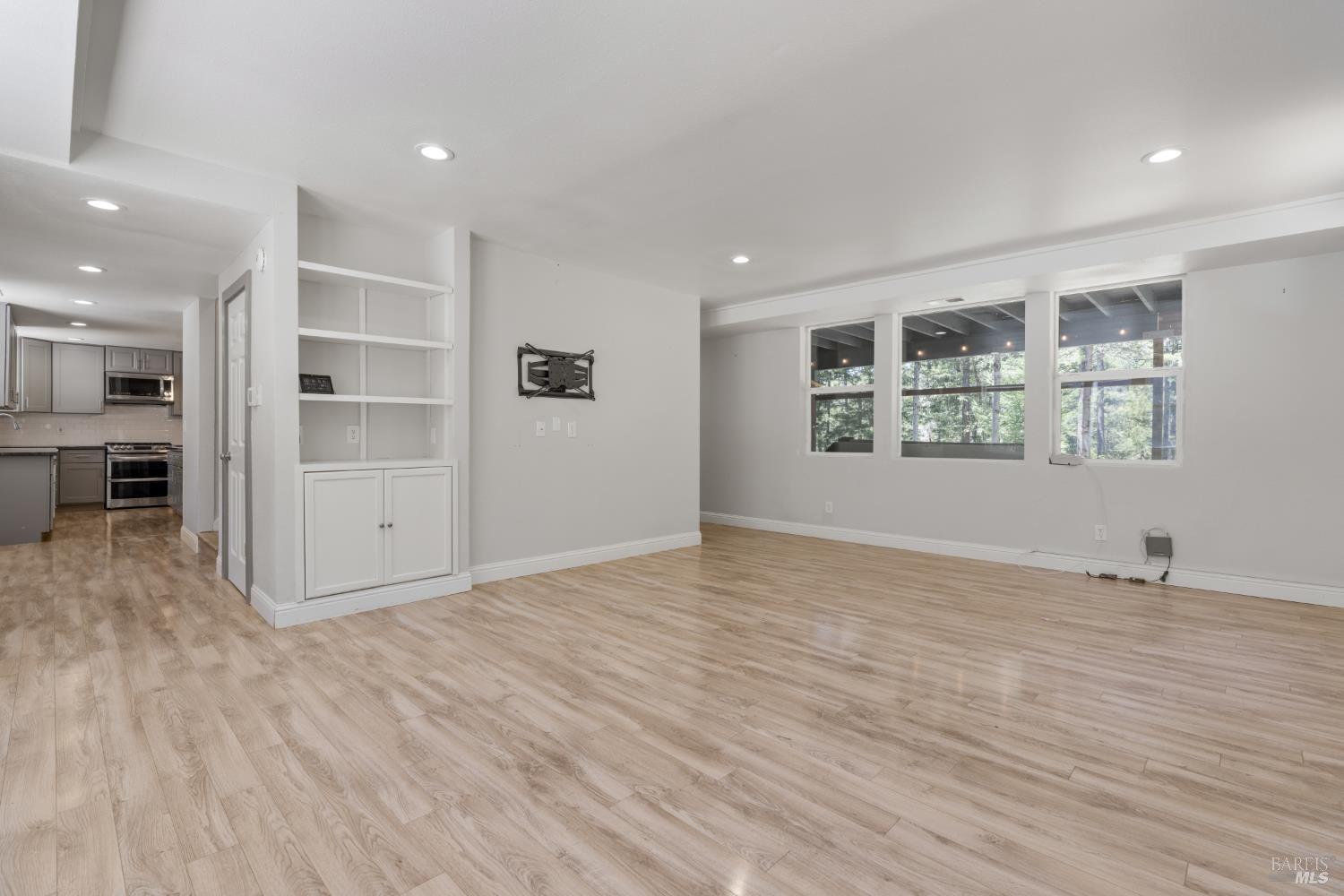 44000 Iversen Road Gualala CA 95445
