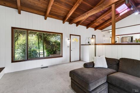 2348 Mill Creek Lane Healdsburg CA 95448