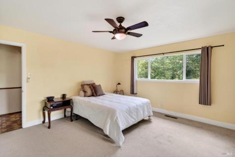 2348 Mill Creek Lane Healdsburg CA 95448