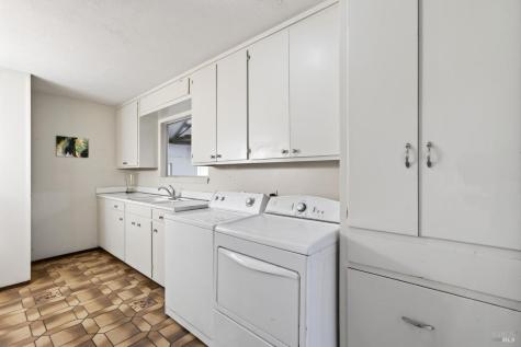 2348 Mill Creek Lane Healdsburg CA 95448