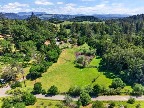 2348 Mill Creek Lane Healdsburg CA 95448