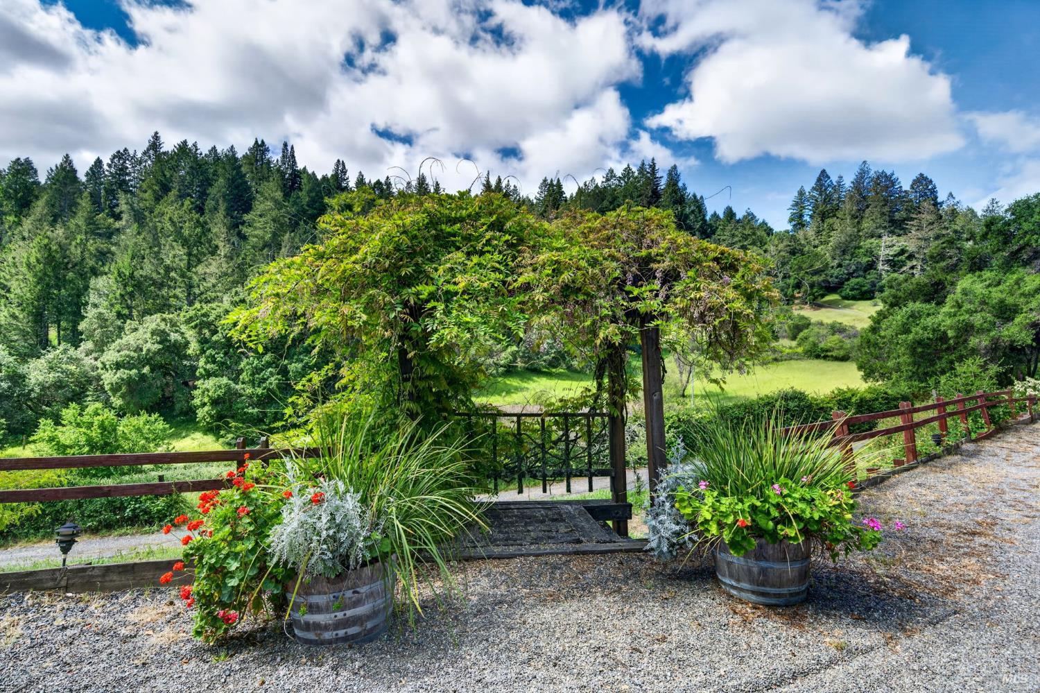 2348 Mill Creek Lane Healdsburg CA 95448