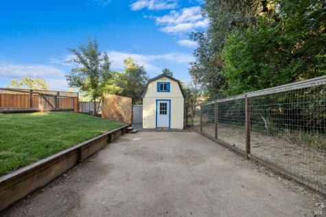 121 Zinfandel Court Cloverdale CA 95425