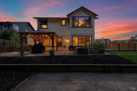 121 Zinfandel Court Cloverdale CA 95425