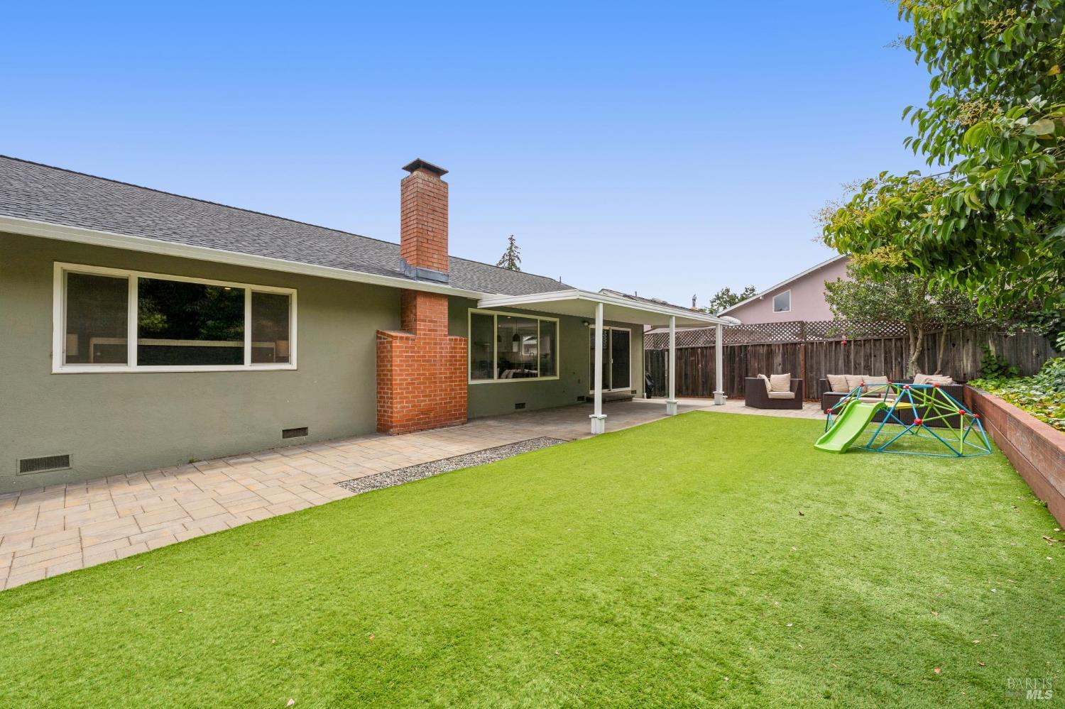 24 Lawrence Drive Novato CA 94945