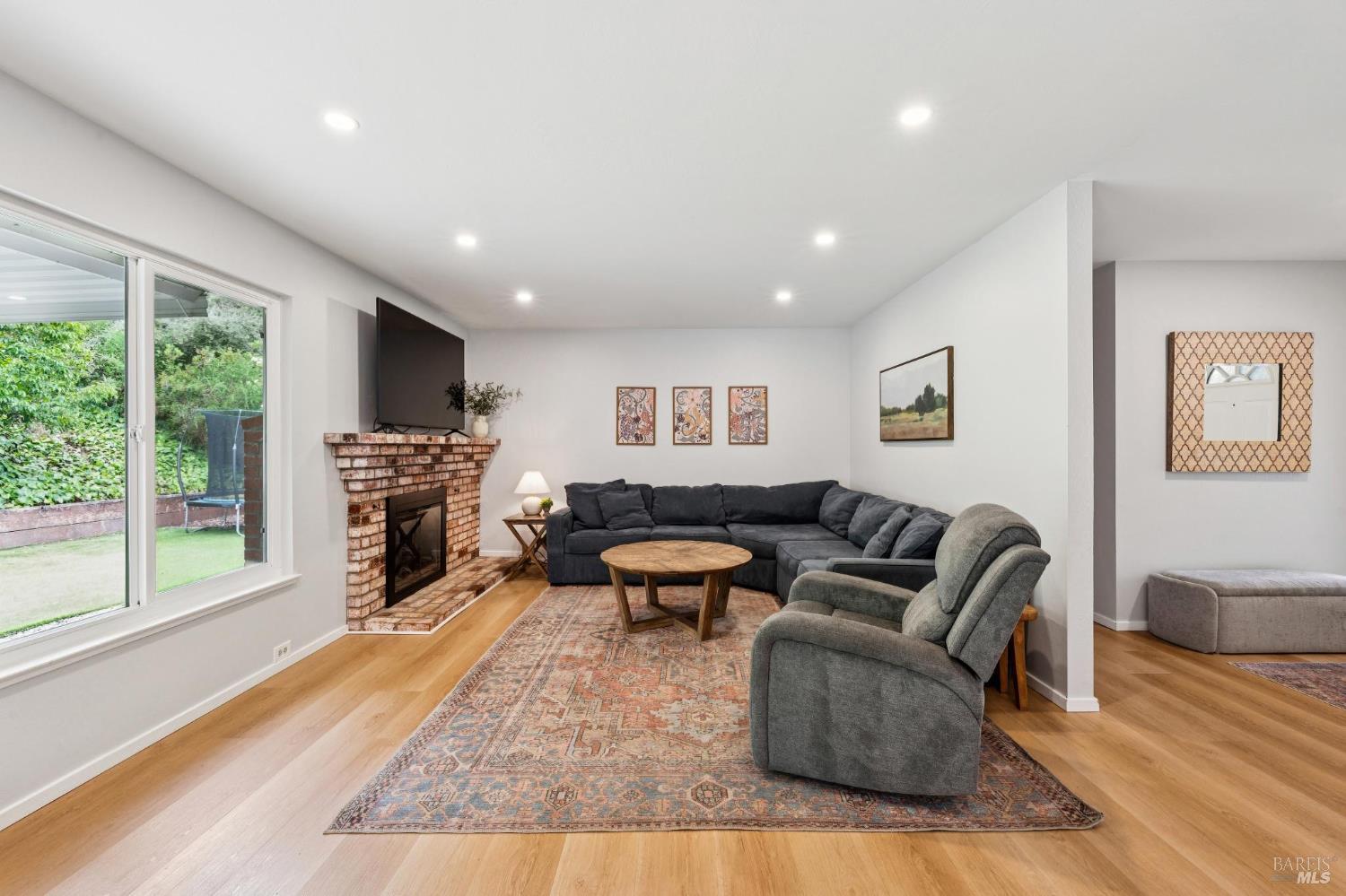 24 Lawrence Drive Novato CA 94945