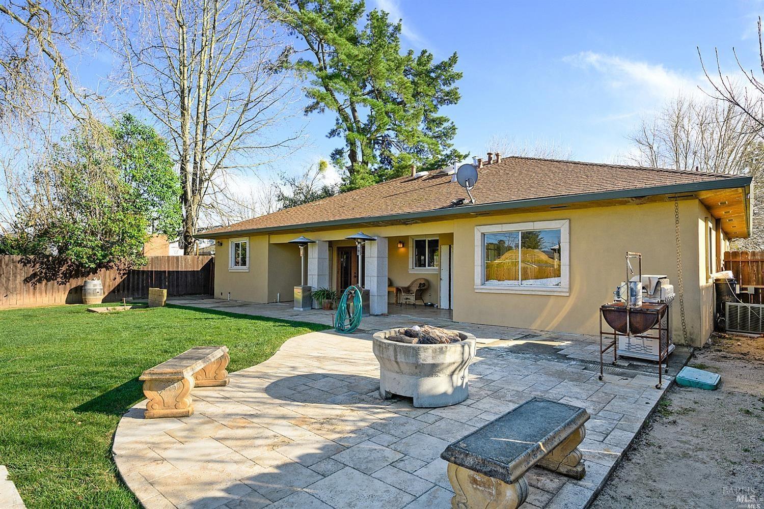 1498 Sierra Avenue Napa CA 94558
