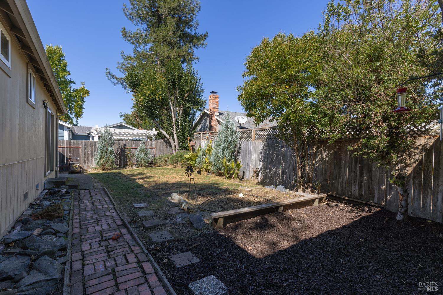 8886 Lancaster Drive Rohnert Park CA 94928