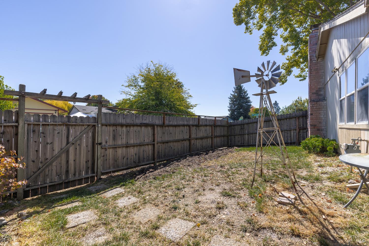 8886 Lancaster Drive Rohnert Park CA 94928