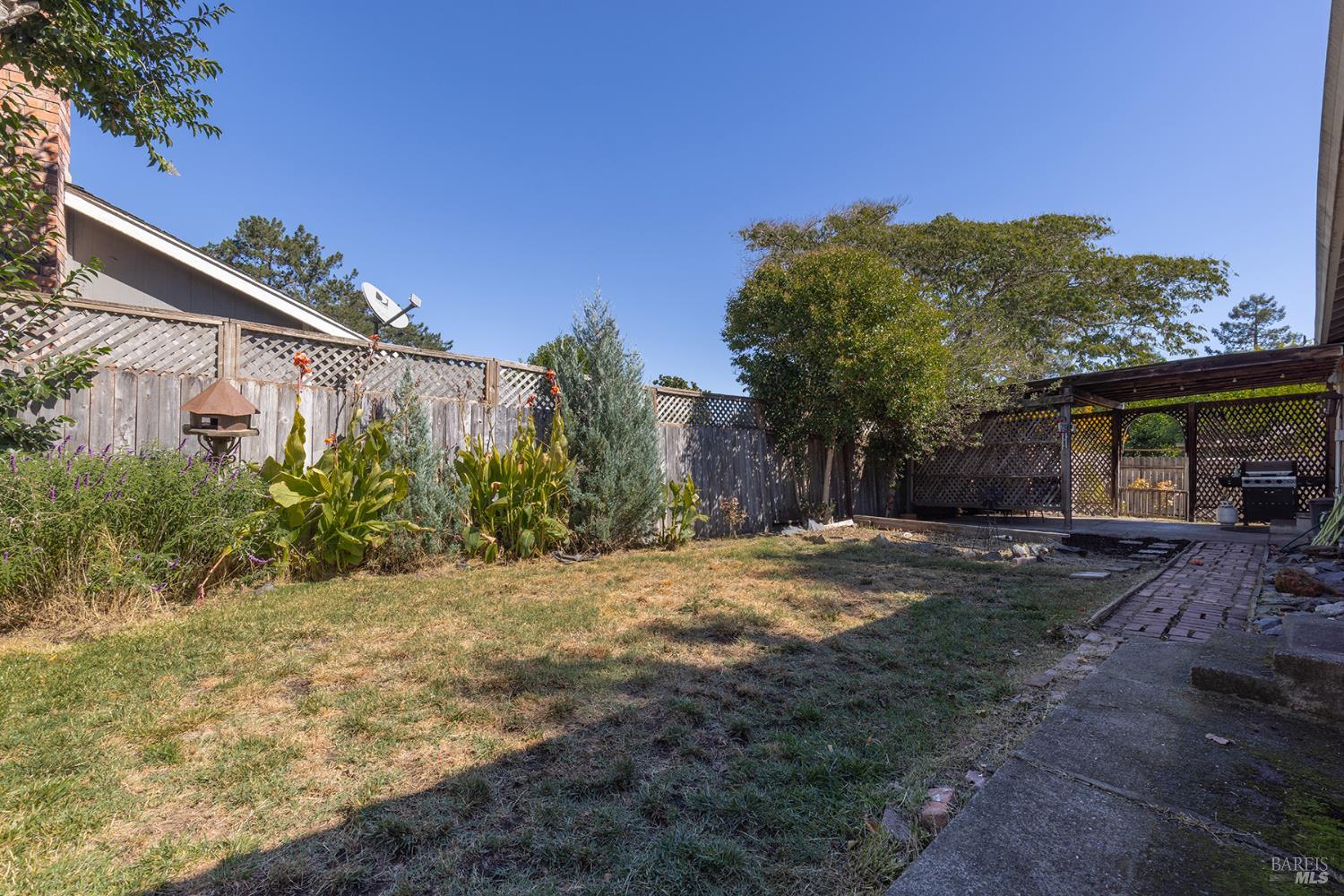 8886 Lancaster Drive Rohnert Park CA 94928